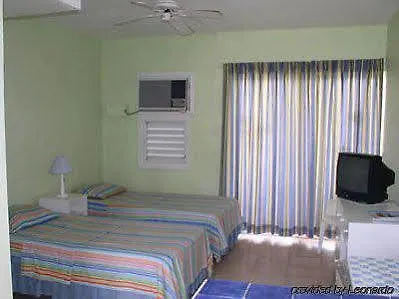 Meridian Inn Крайст-Черч Барбадос